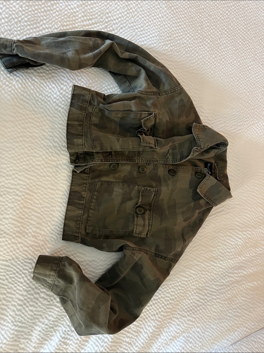 New Look Olive Camo Cropped Jean Jacket
